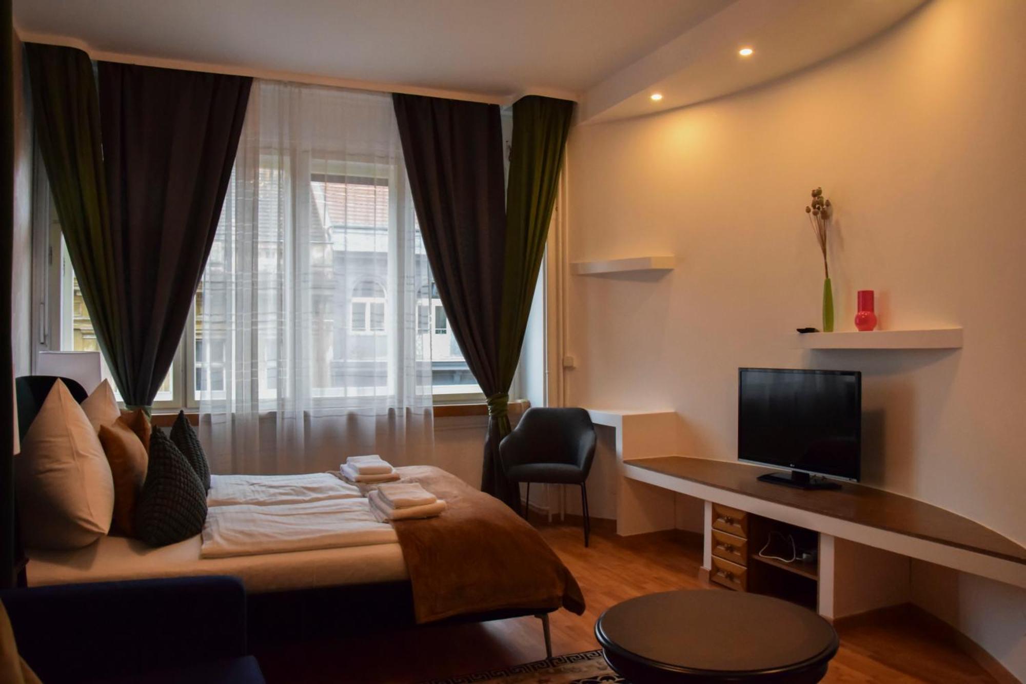 Apartment Main Square Sauna And Fireplace