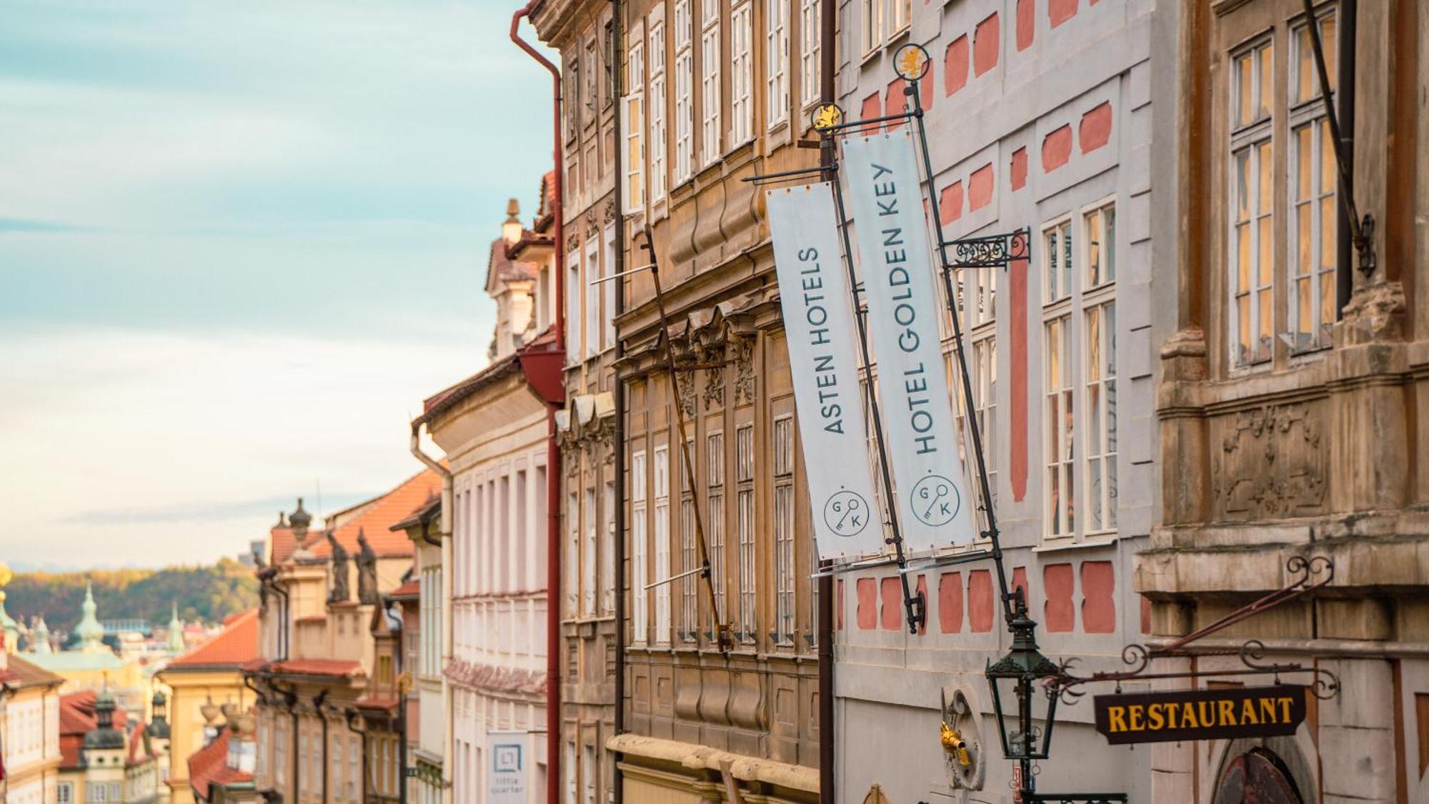 Hotell Golden Key Castle Prag
