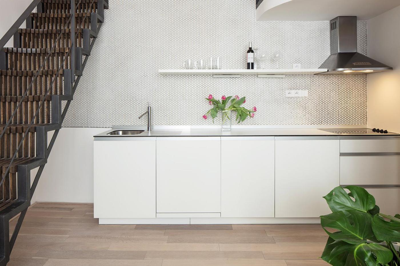 Holeckova 4* Prague