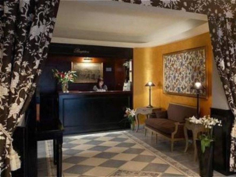 Antik Hotel Prag