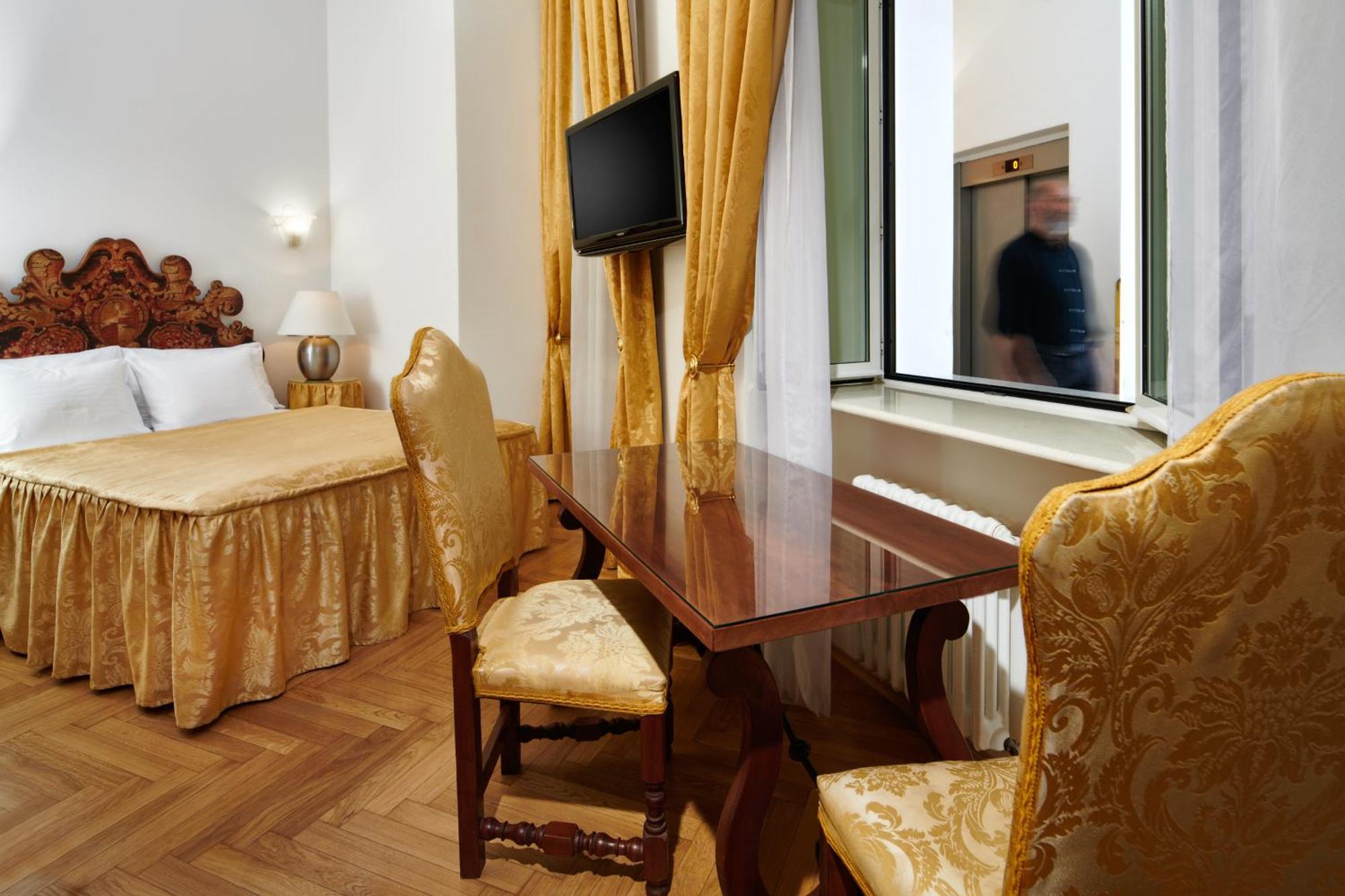 Hotell Charles Bridge Palace Prag