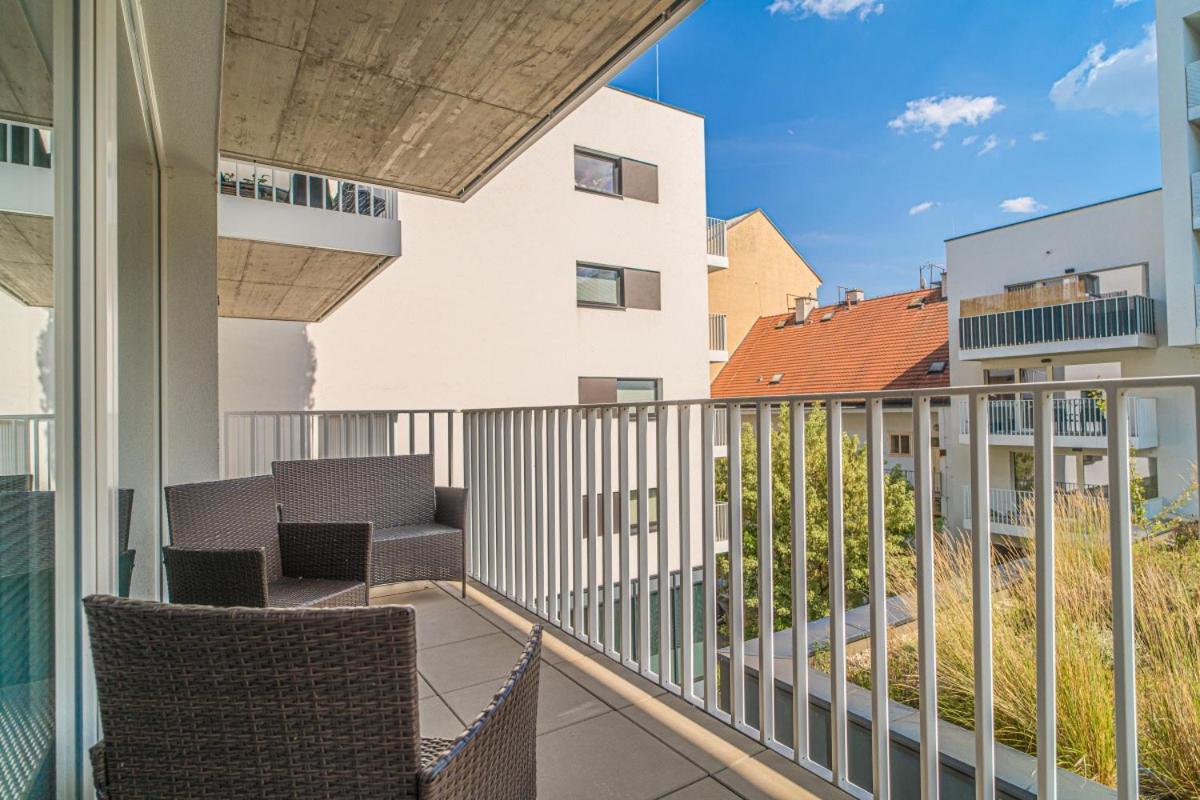 Karel With Garage Parking Apartment Prague