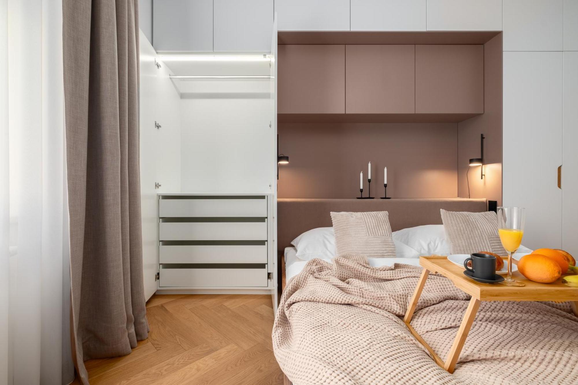Lejlighed Days - Modern With Workspace - Quiet Area Prag