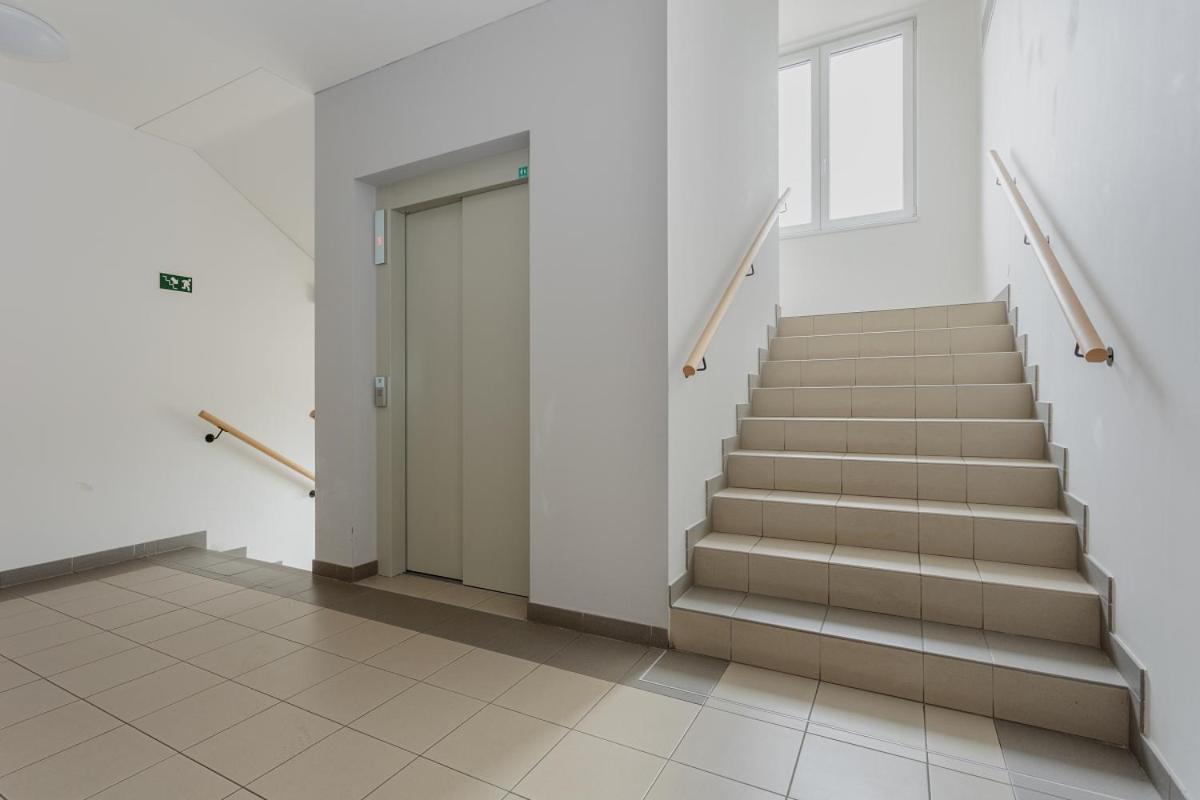 96m2 Designer Apartment, Free Garage Parking