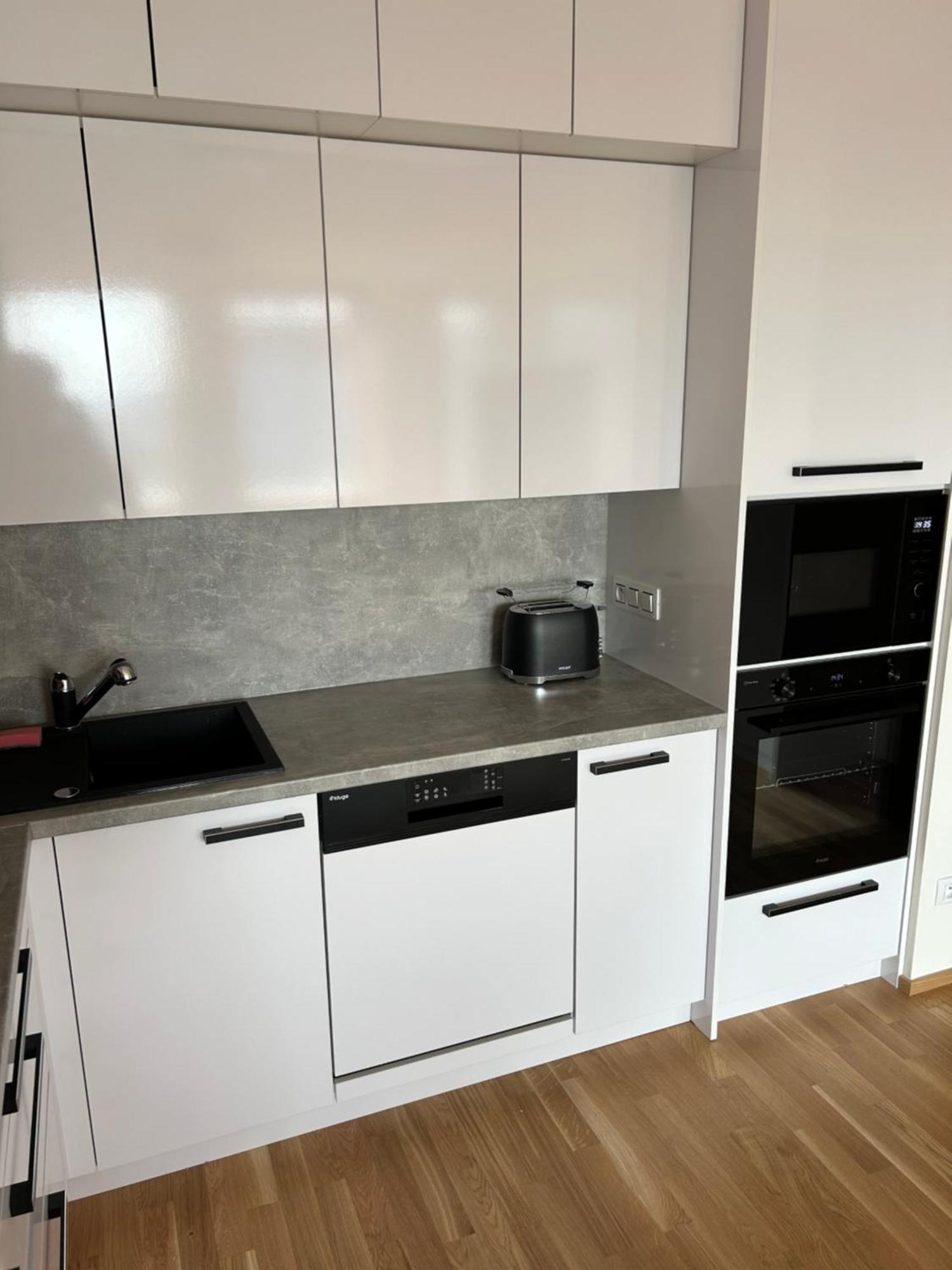 Smichov Andel Apartment *