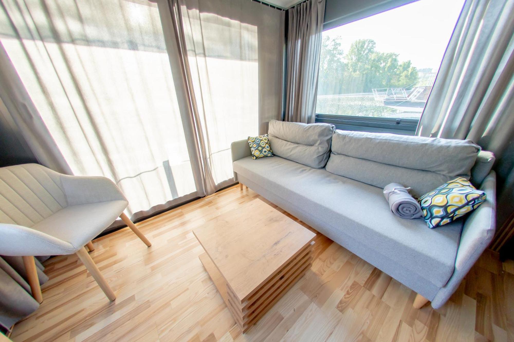 Båthotell Bay Houseboats Prag