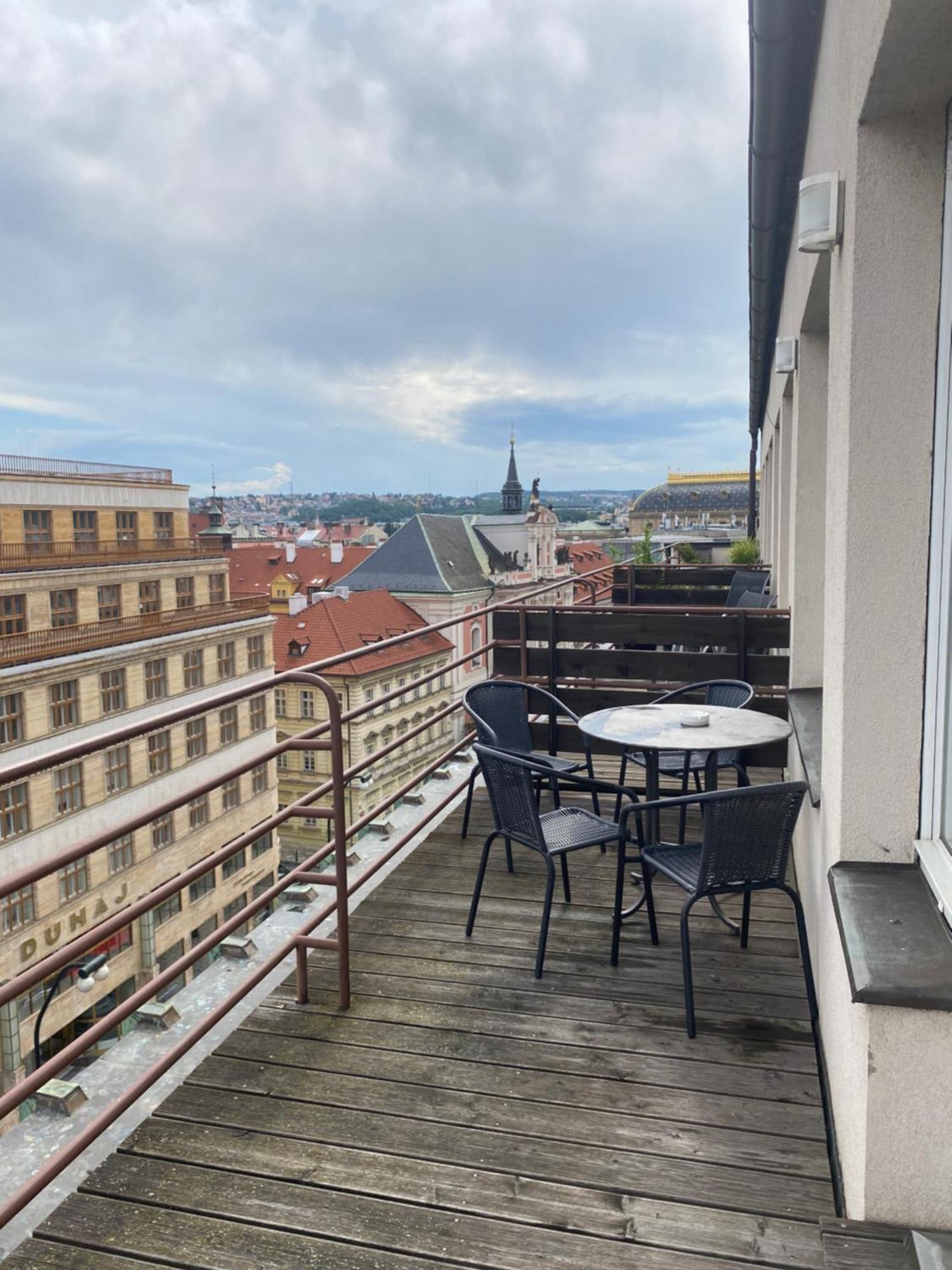 Kaiser Apartment *