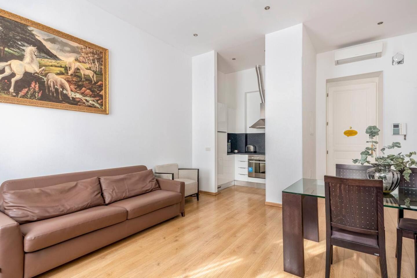 Place Of Grace - 50 Meters From Dancing House Praha