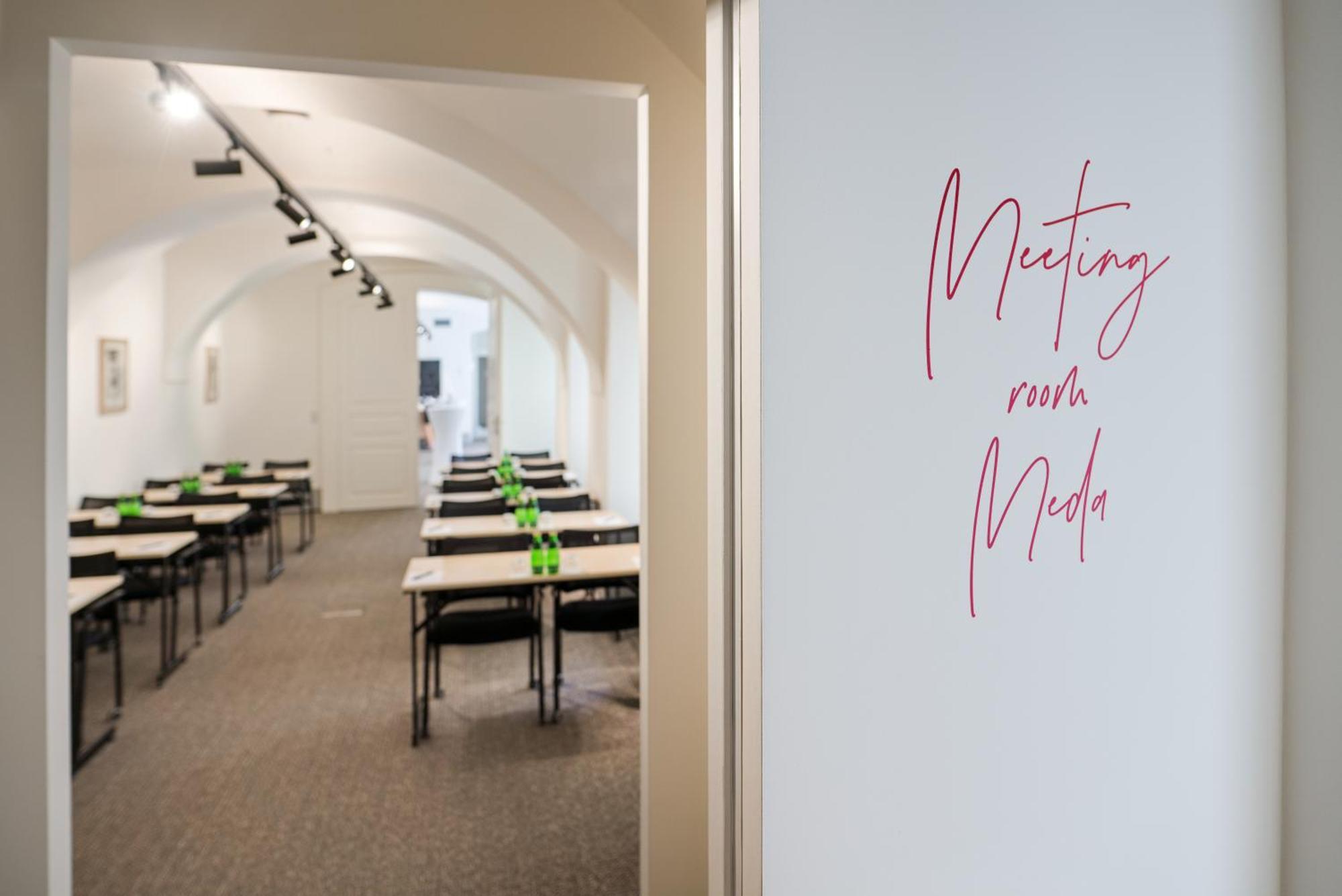 Bookquet Hotel Prague