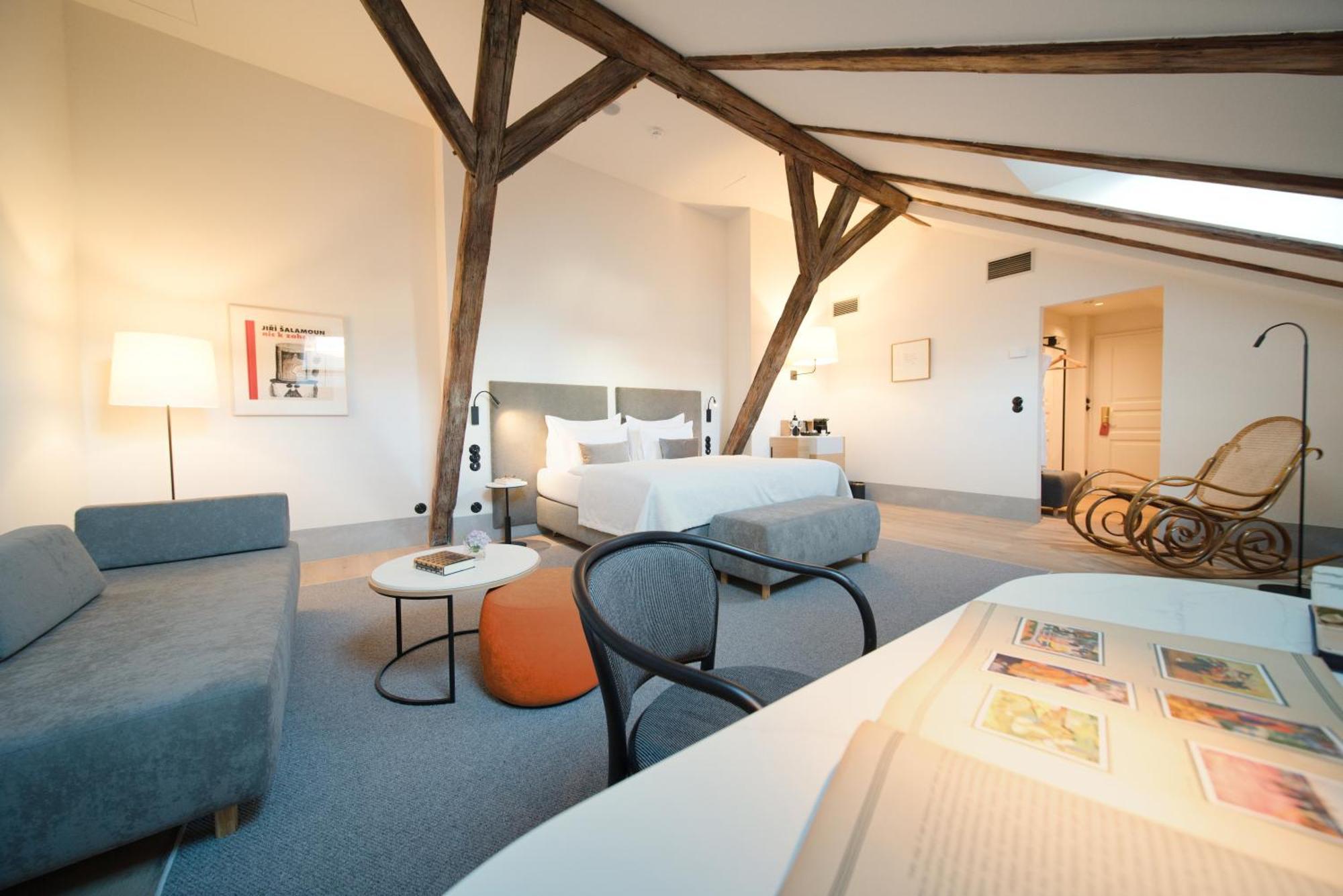 Bookquet Hotel