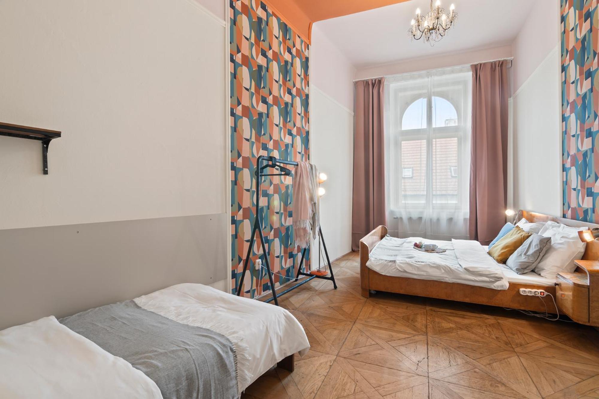 Vintage Apts In Heart Of By Michal&friends *