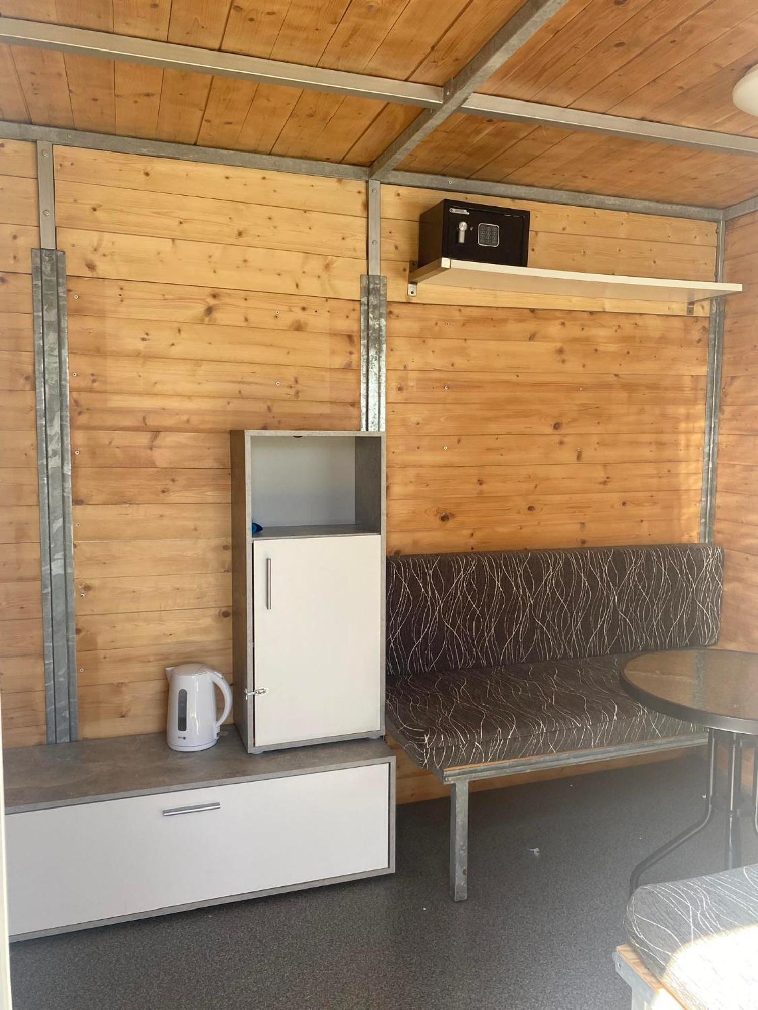Tetris Domky V Beachklubu Ladvi Camping *