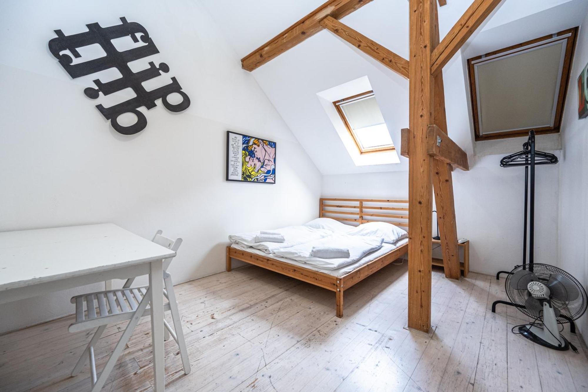 Beautiful Loft In 3 Apartment *