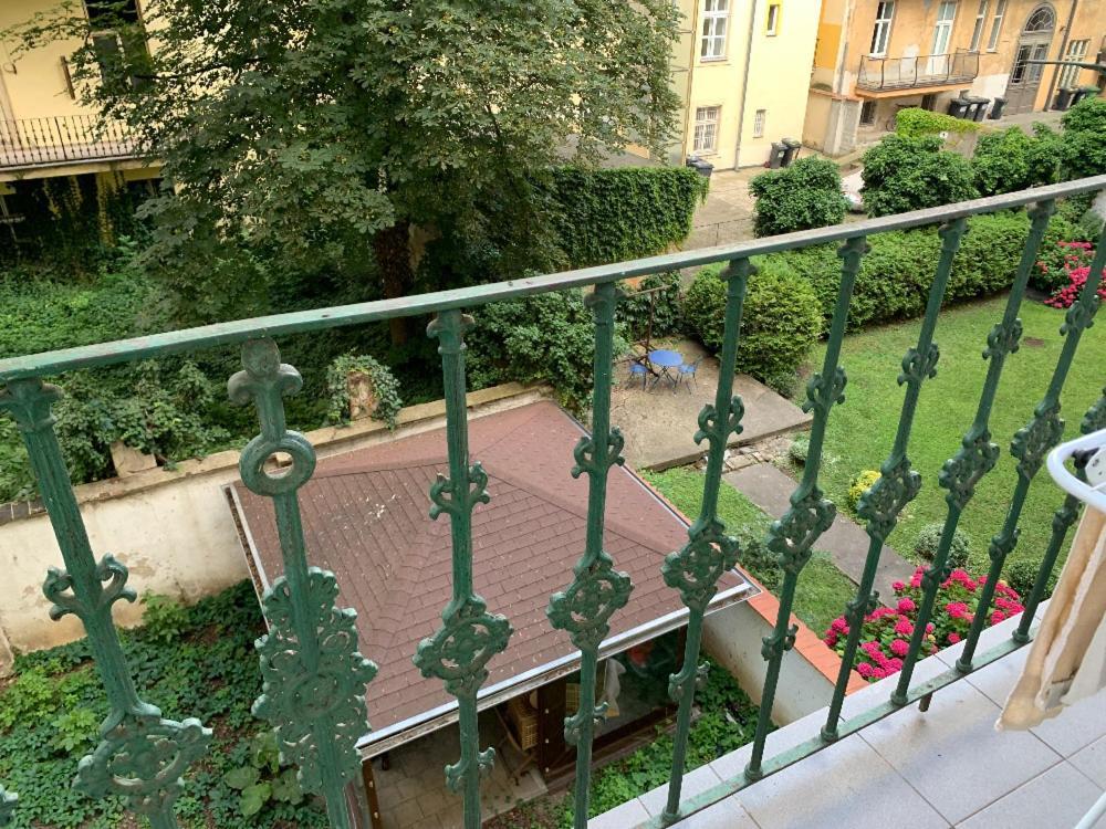 Prague Hostel Apartments *