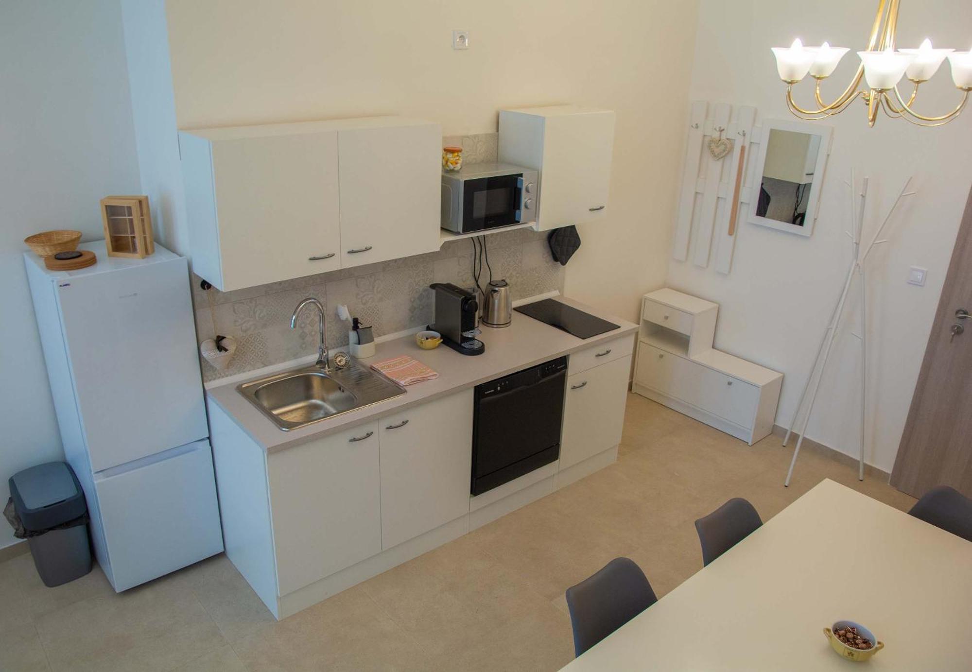 Apartment Centre With Parking *