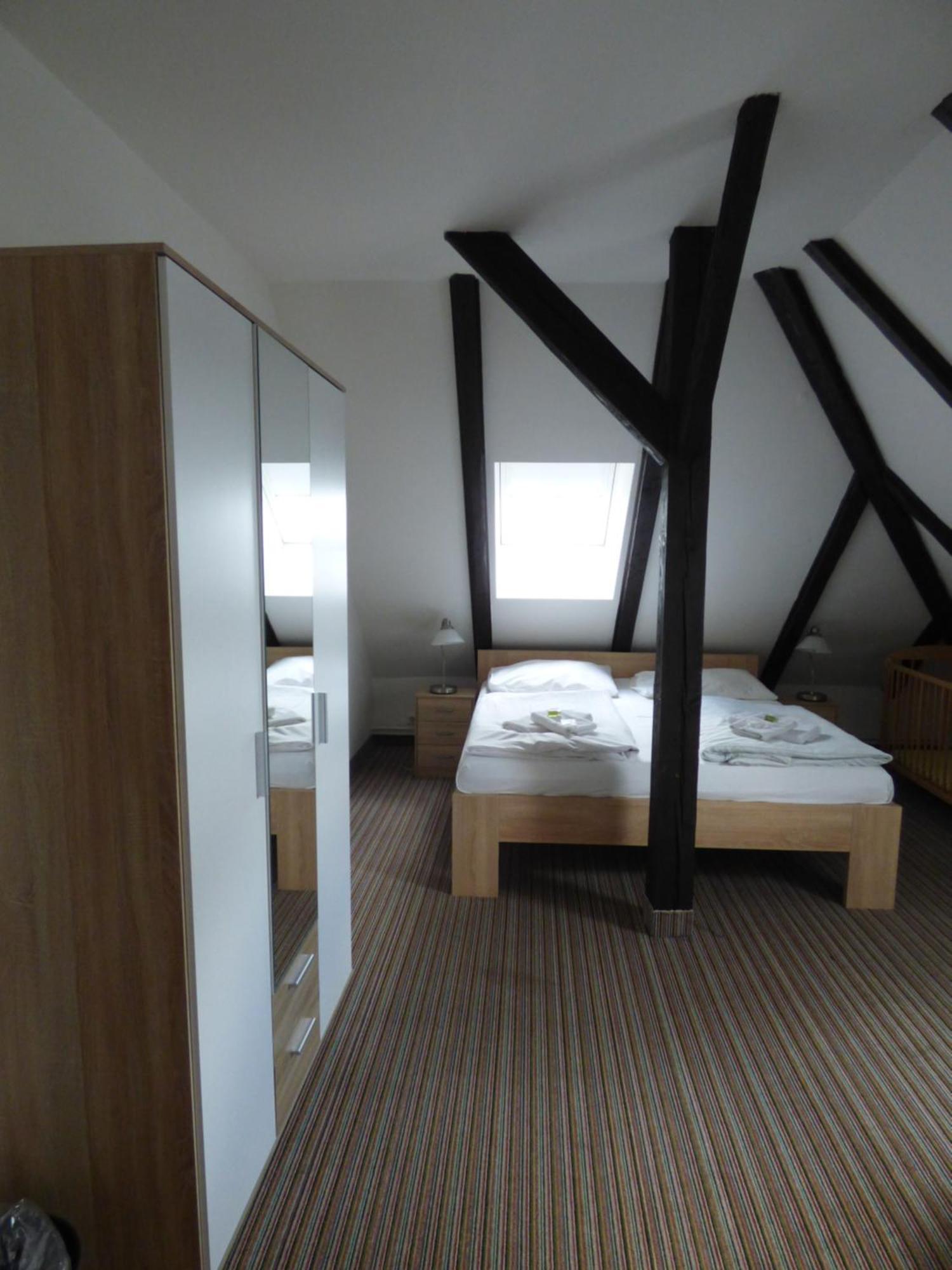 Hotell Svornost 3*