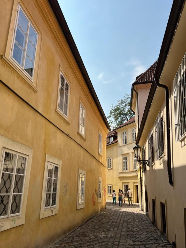 Apartment Romance In The Old Town Prag
