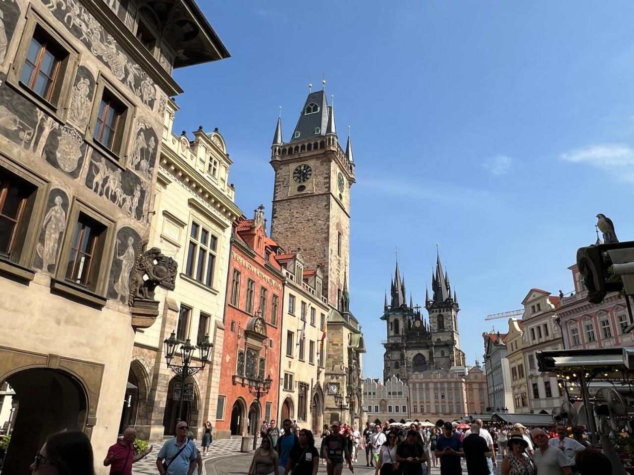 Romance In The Old Town * Prag