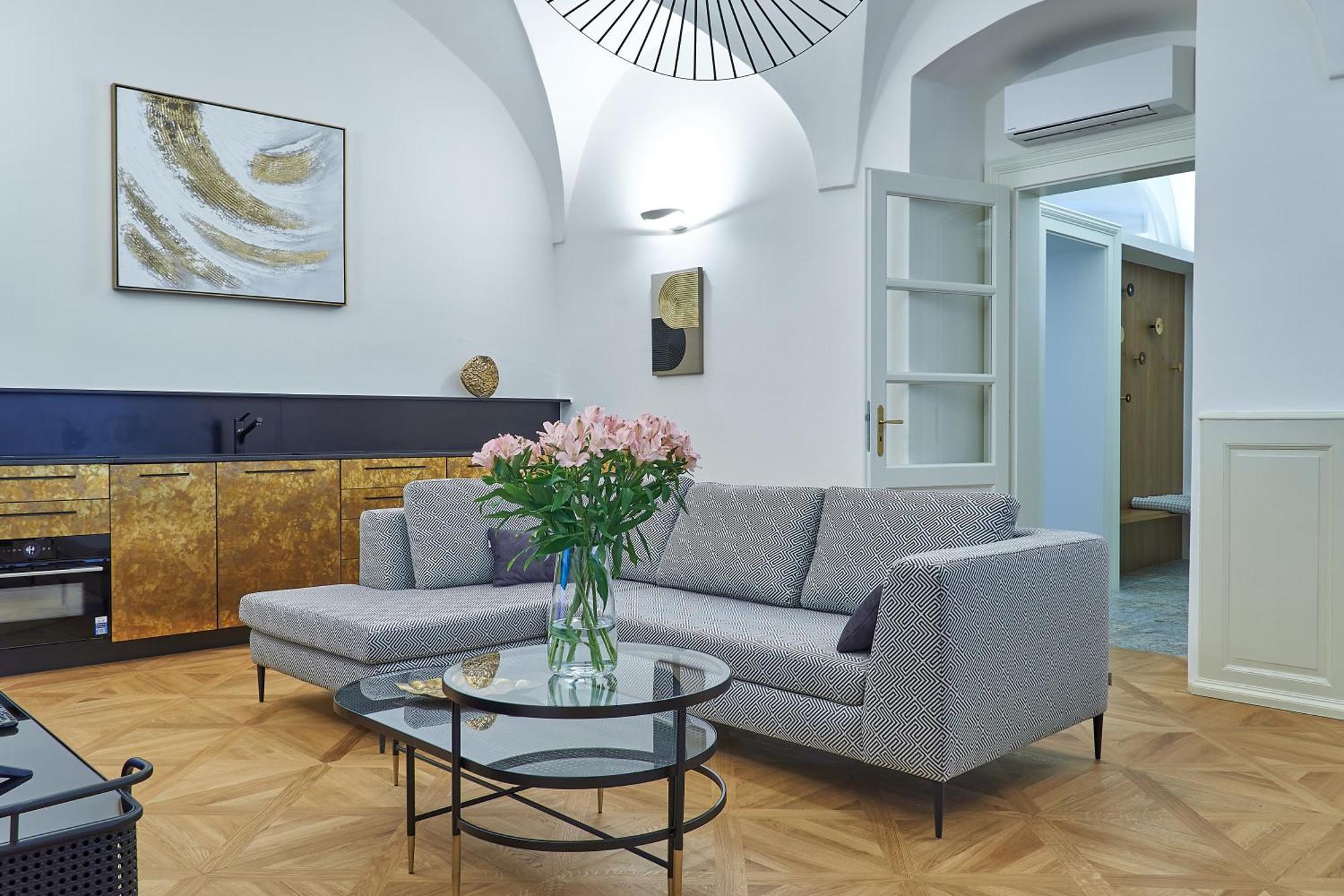 Hotel U 3 Pstrosu Prag