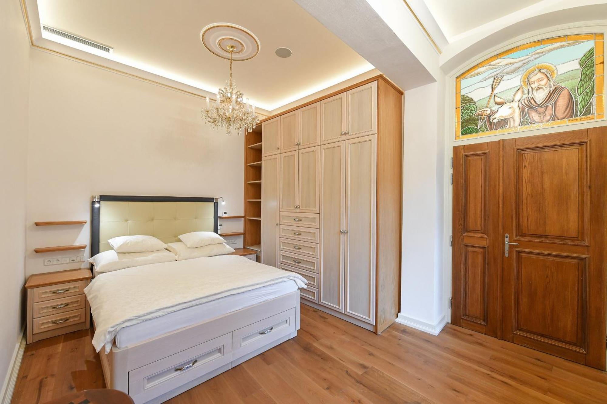 St Giles Sauna And Pool Table Apt Apartment Prague