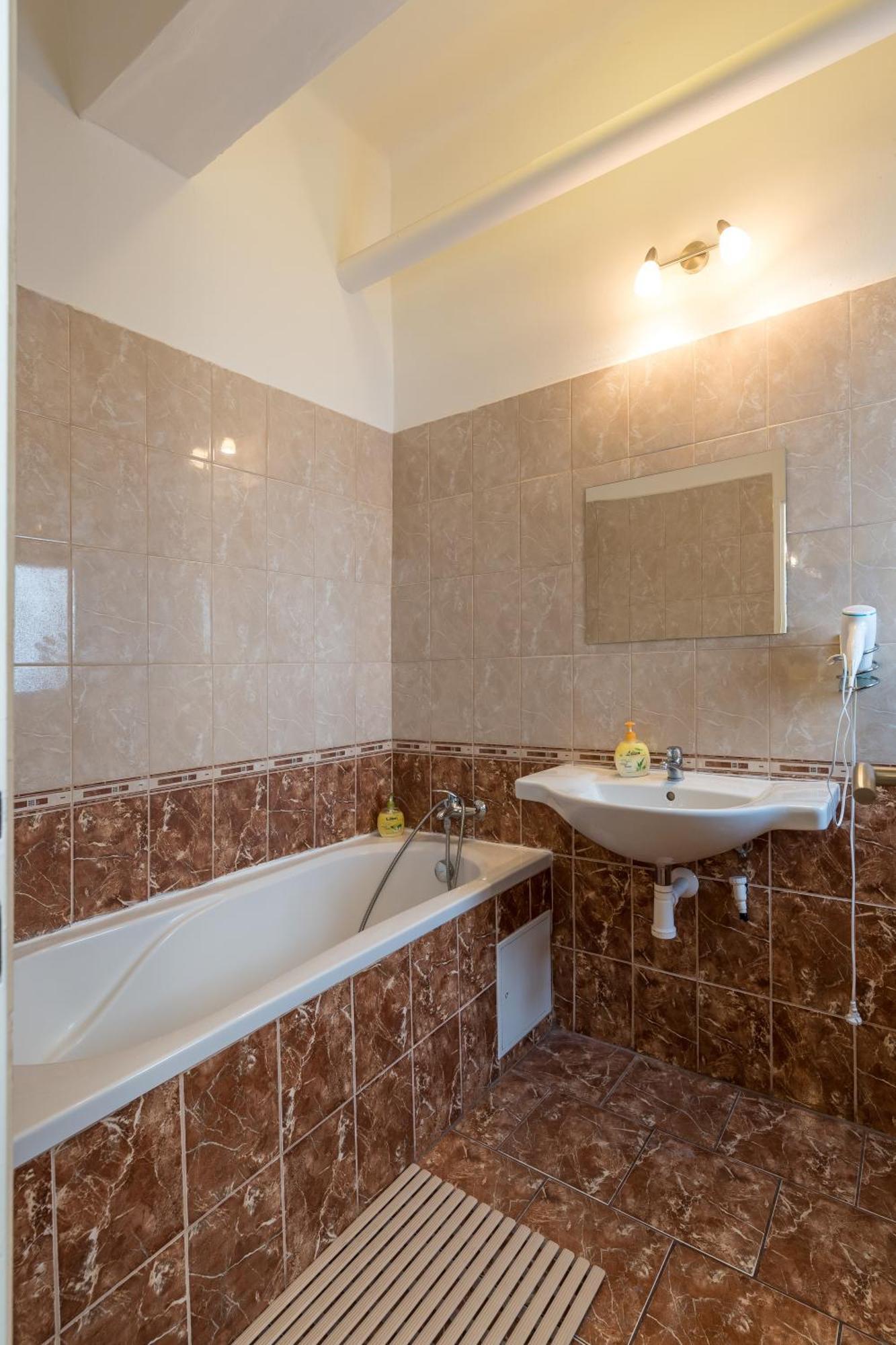 Exclusive Apartment *