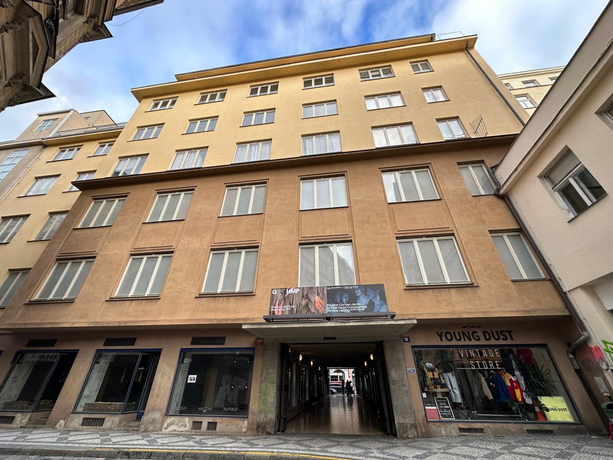 Castle View Apartments. Old Town *
