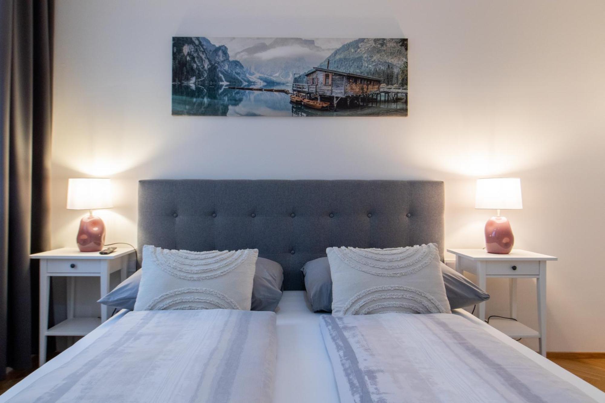 Seifertova Apartment Prag