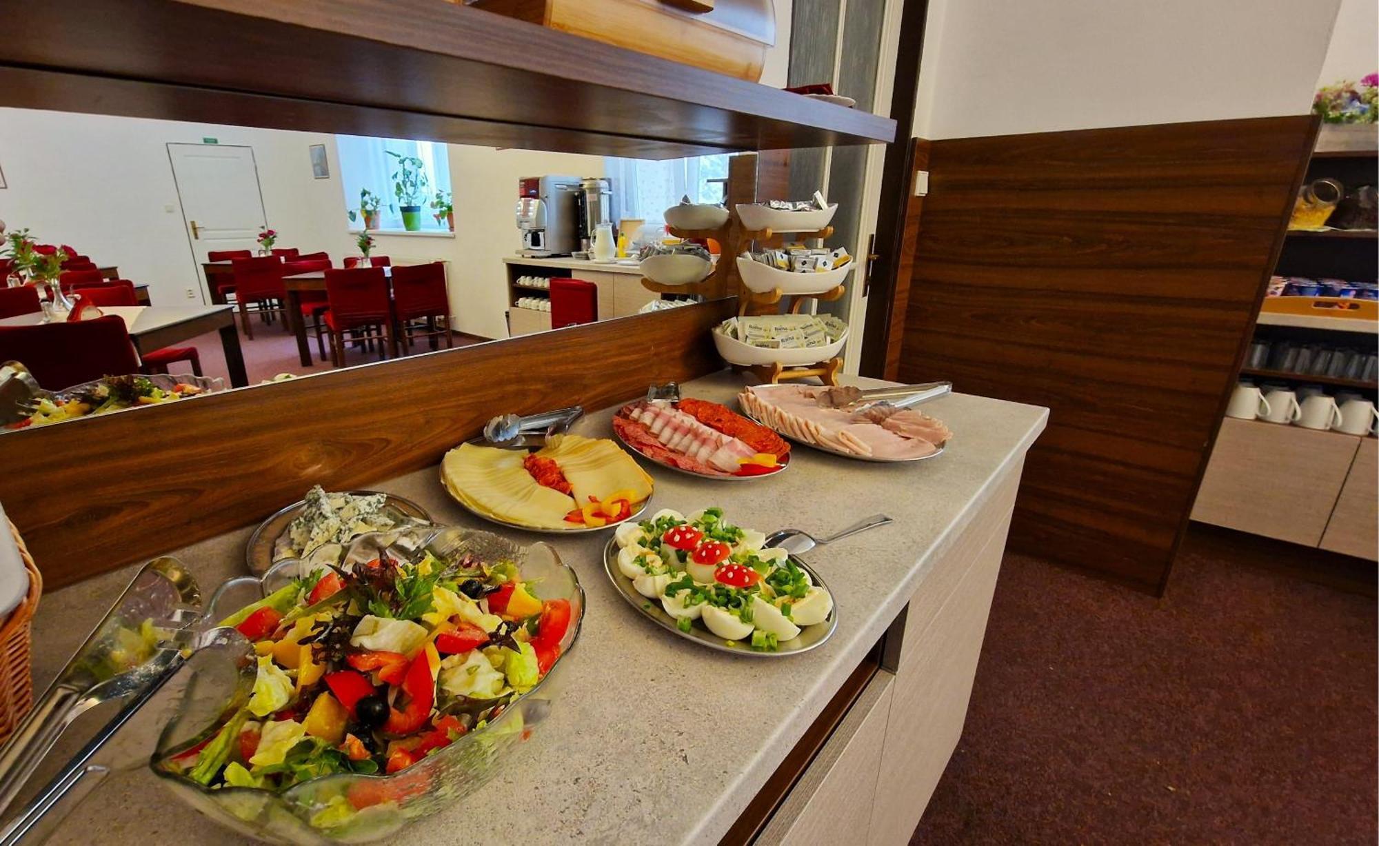 Hotel Aaron 3*
