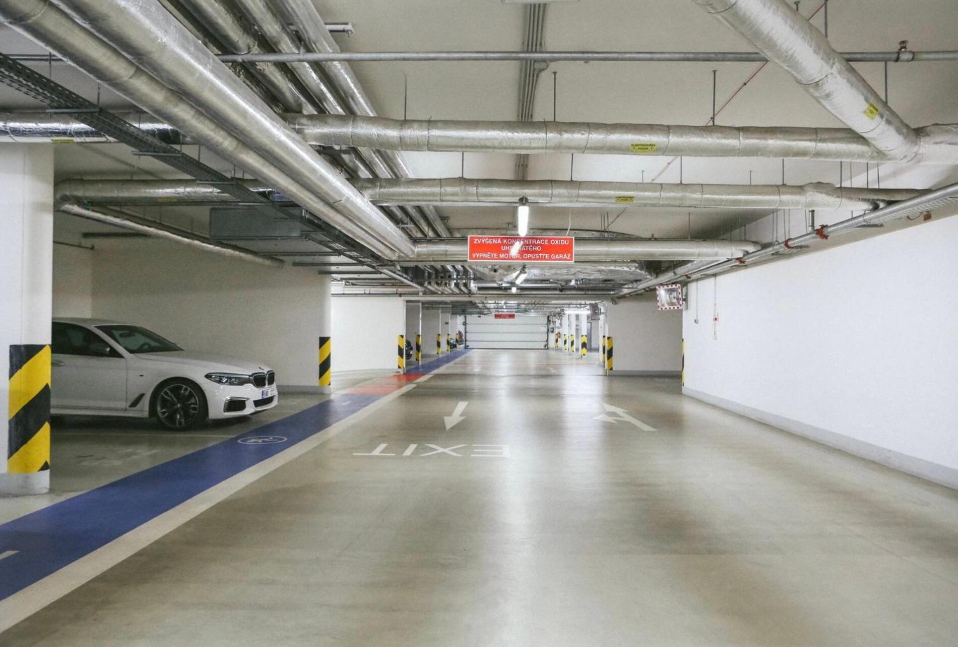 Garden Towers - Free Underground Parking Prag
