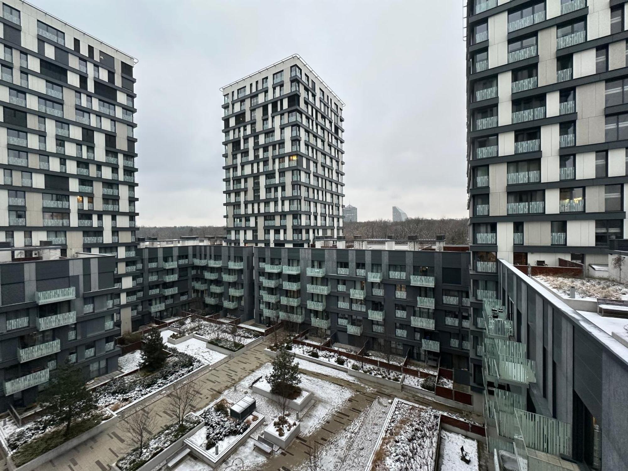 Garden Towers - Free Underground Parking Lägenhet Prag