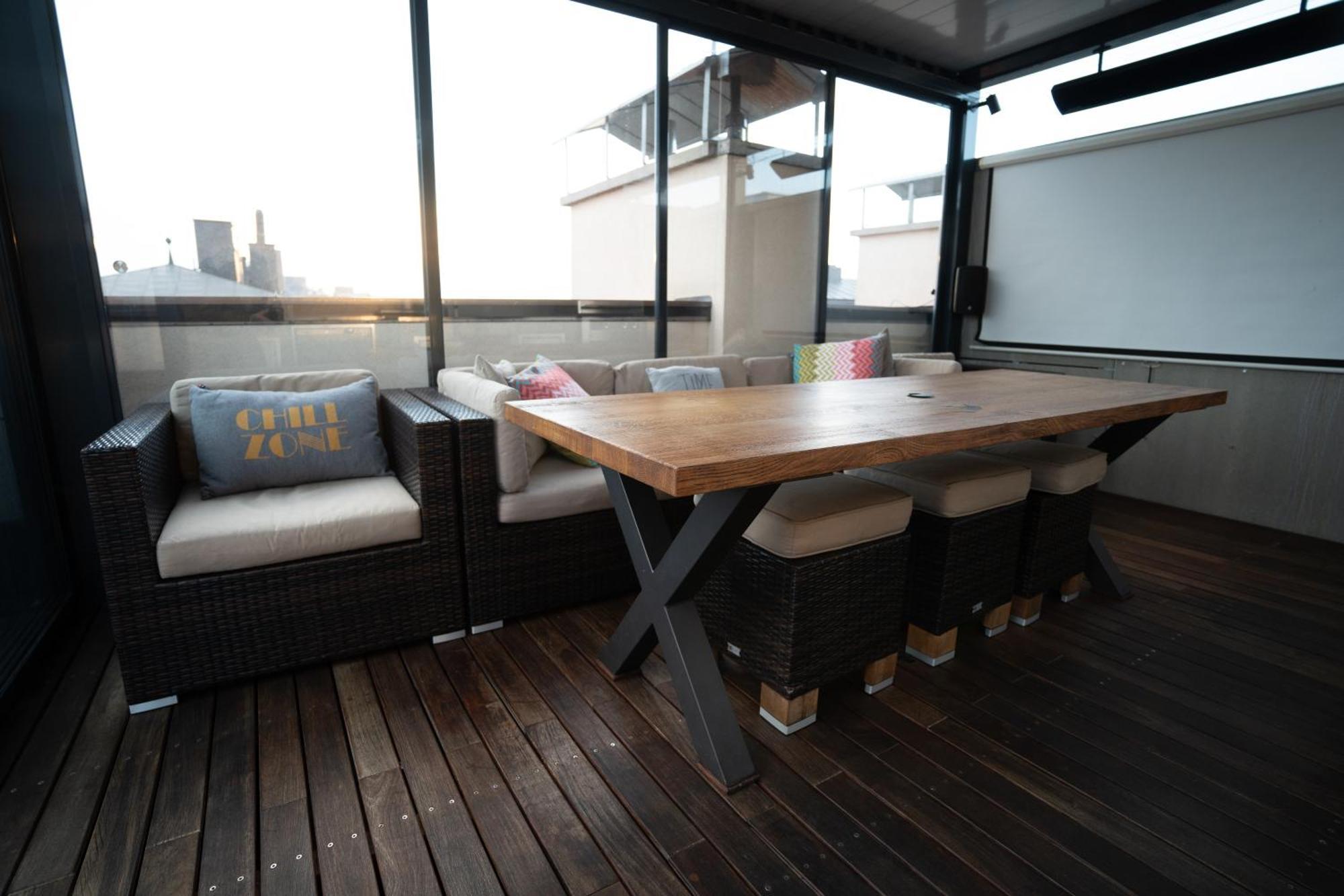 Lägenhet Luxury Rooftop With Fantastic Views Prag