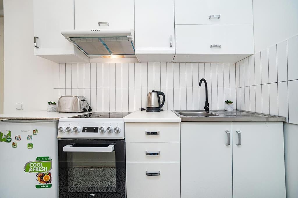 Cozy In Hipster Area Apartment *