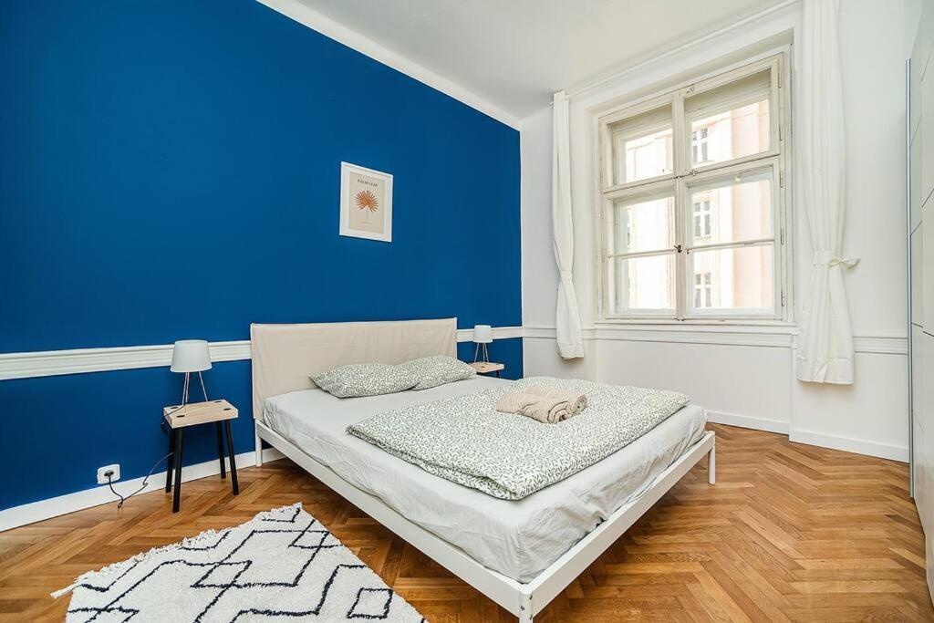 Cozy In Hipster Area Apartment *