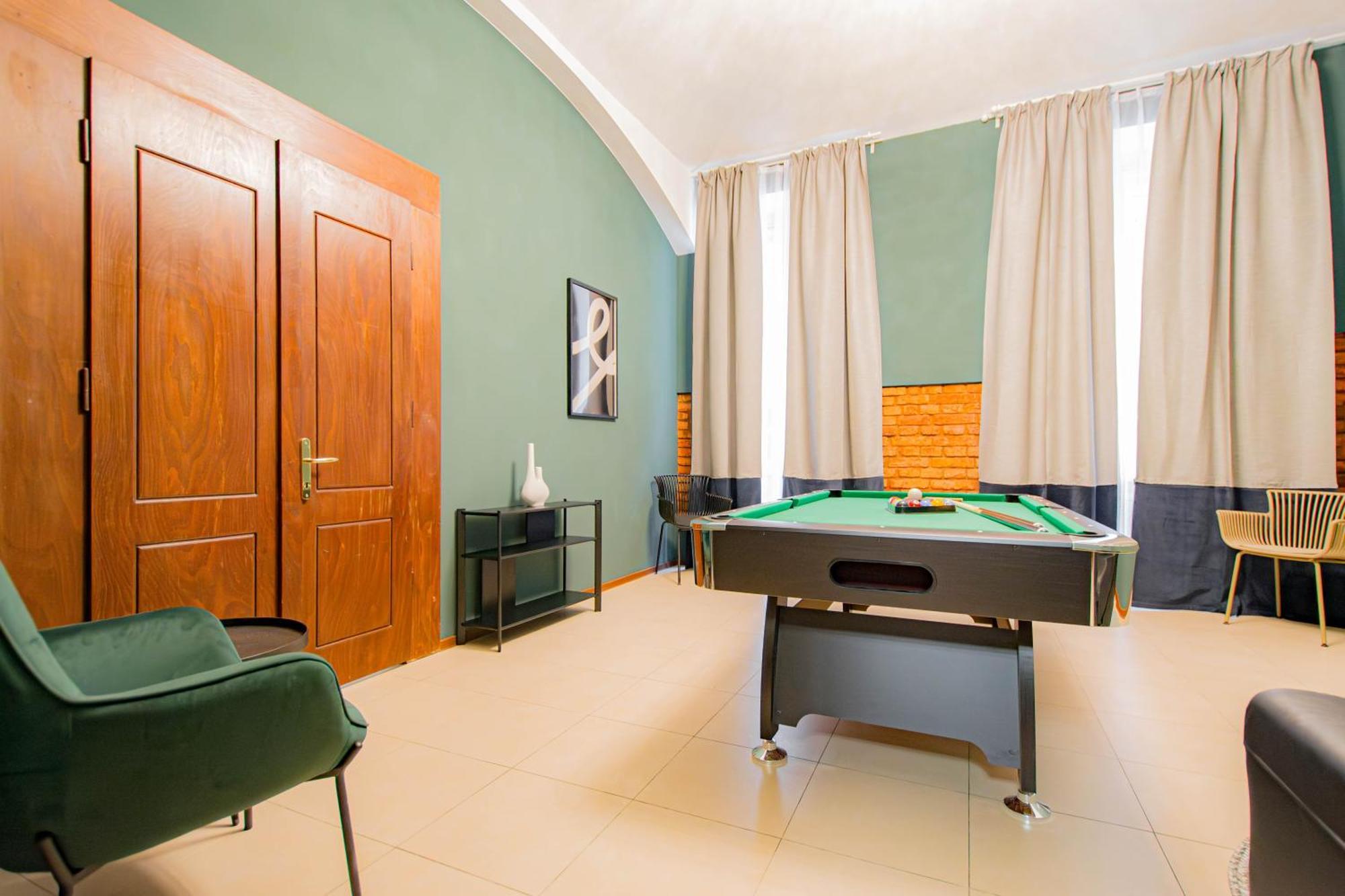 Magnificent With Sauna And Billiards Lejlighed