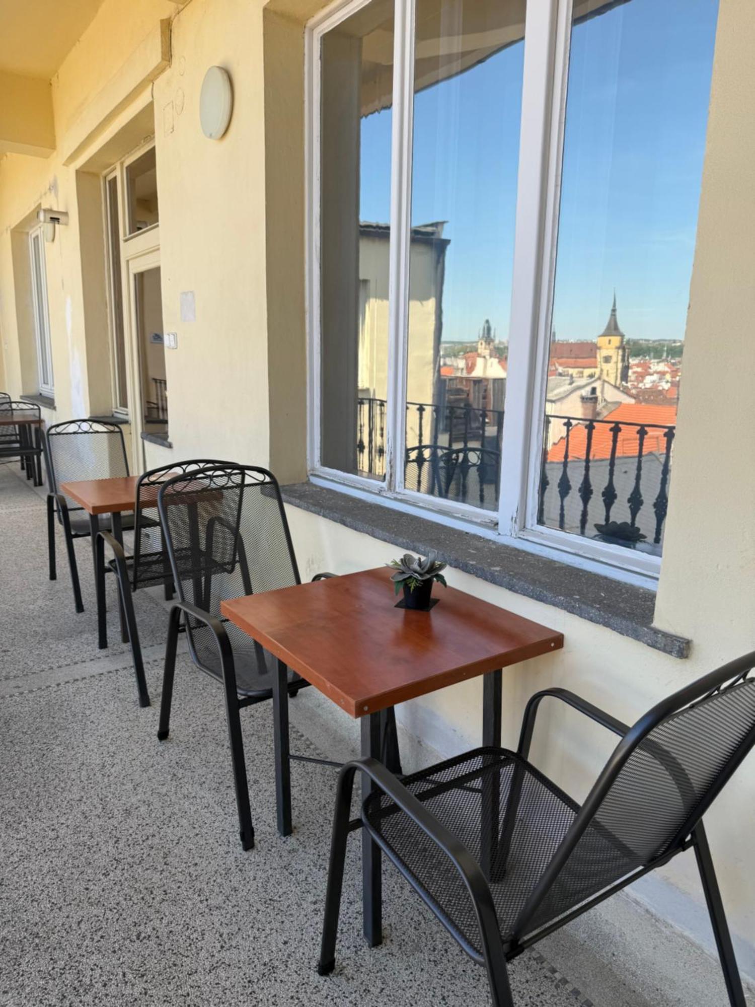 Kaiser Apartment *