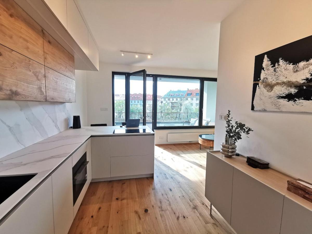 Lejlighed Free Private Parking, Location, Nuslesky Pivovar Sunset Balcony Home,