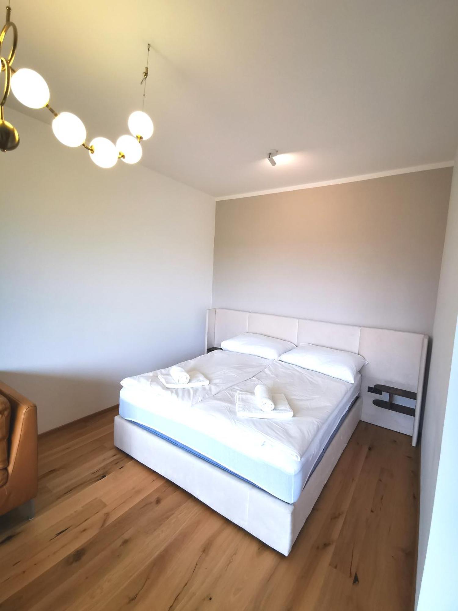 Free Private Parking, Location, Nuslesky Pivovar Sunset Balcony Home, Prag