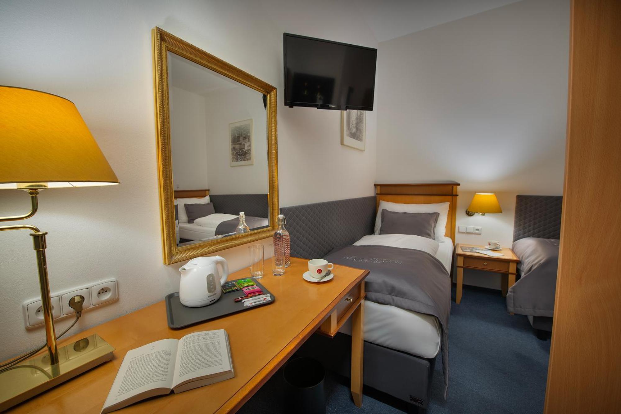 Hotell Season Three Stars