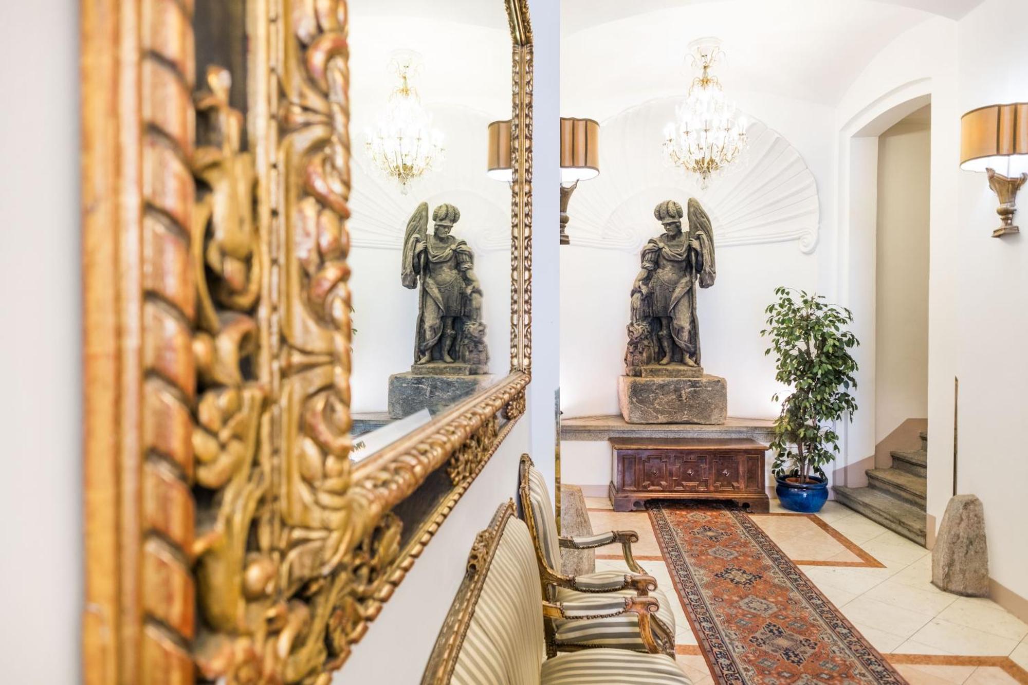 Hotell Charles Bridge Palace 4*