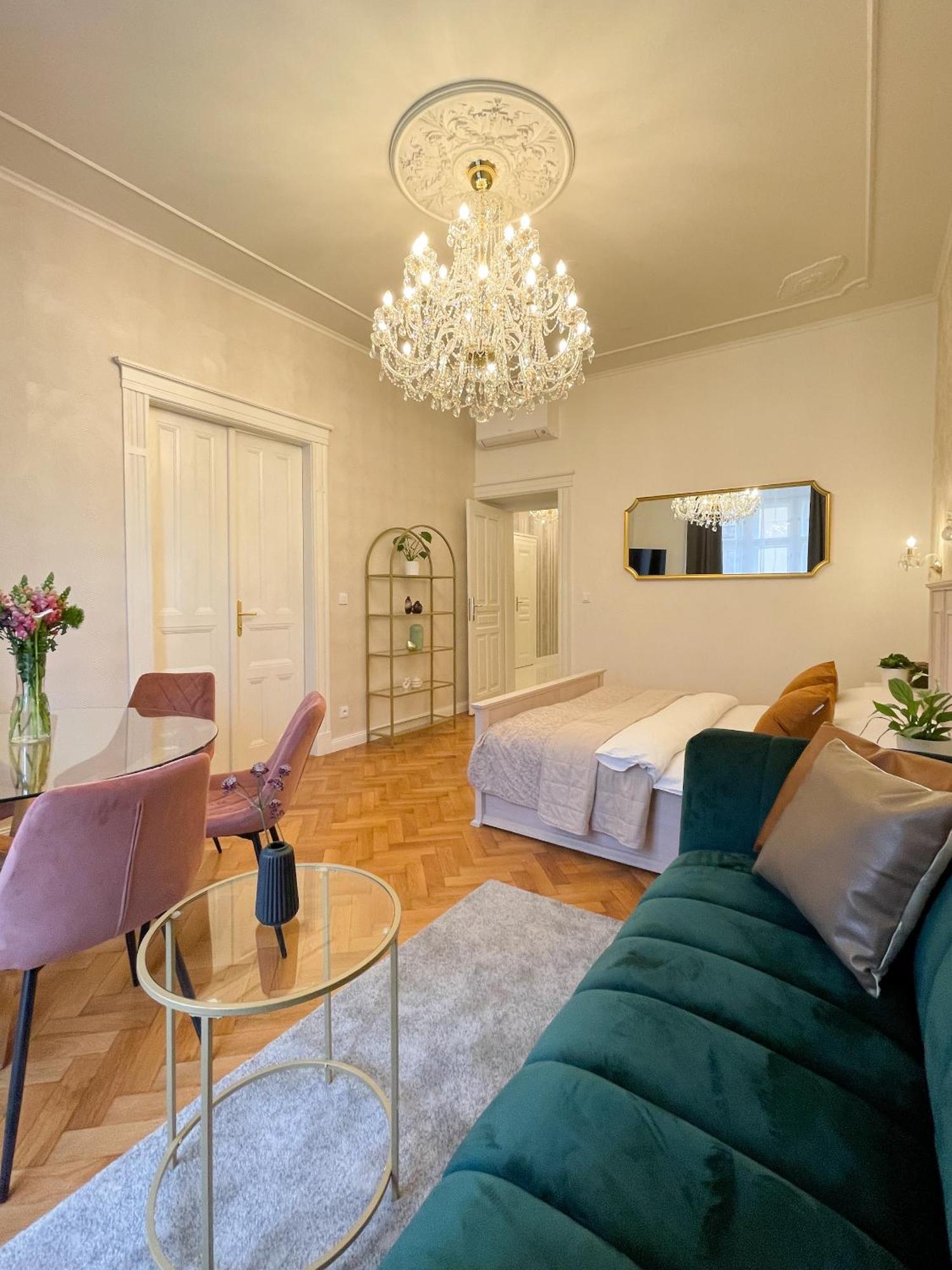Stupartska Grand Aparthotel *