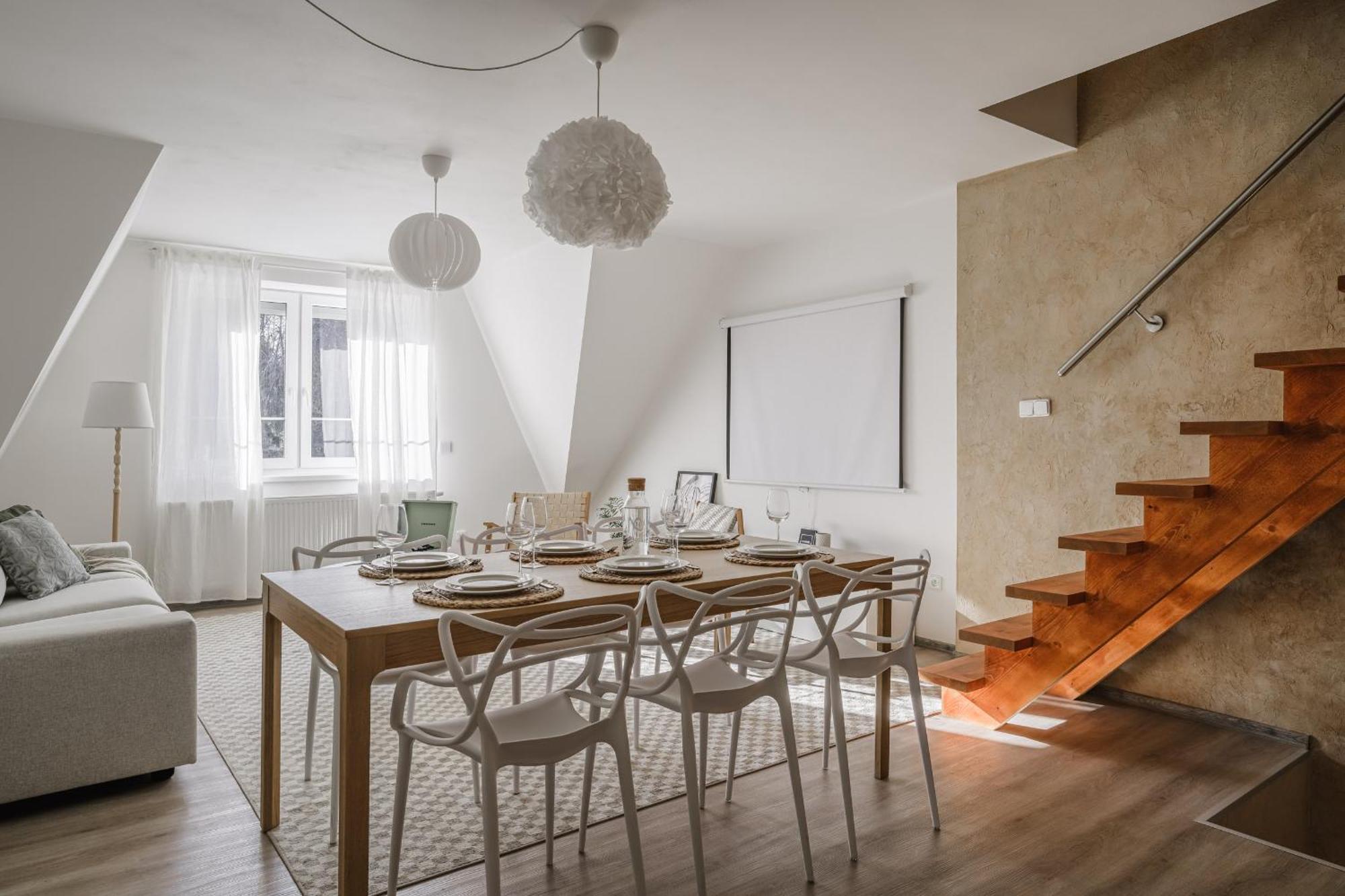 Spacious 4-story With Sauna & Garden Feriehus *