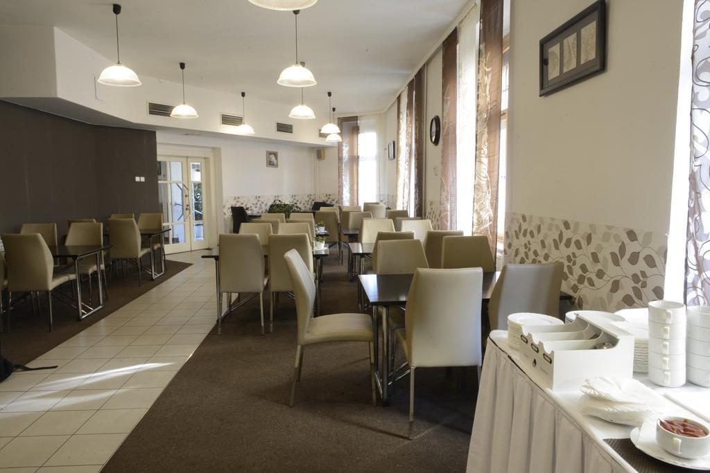 Esprit Hotel 3*