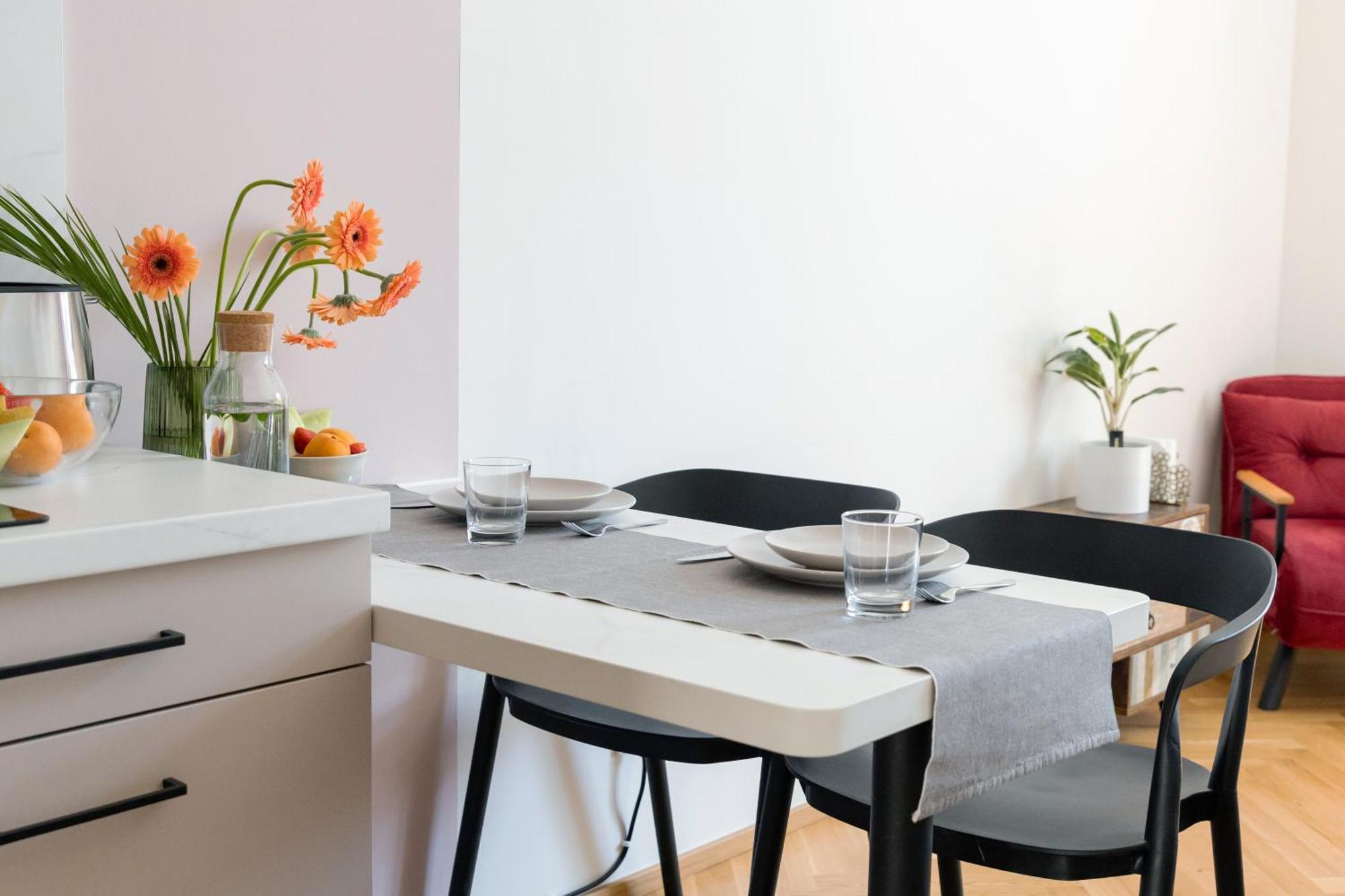 Apartment Oomph *