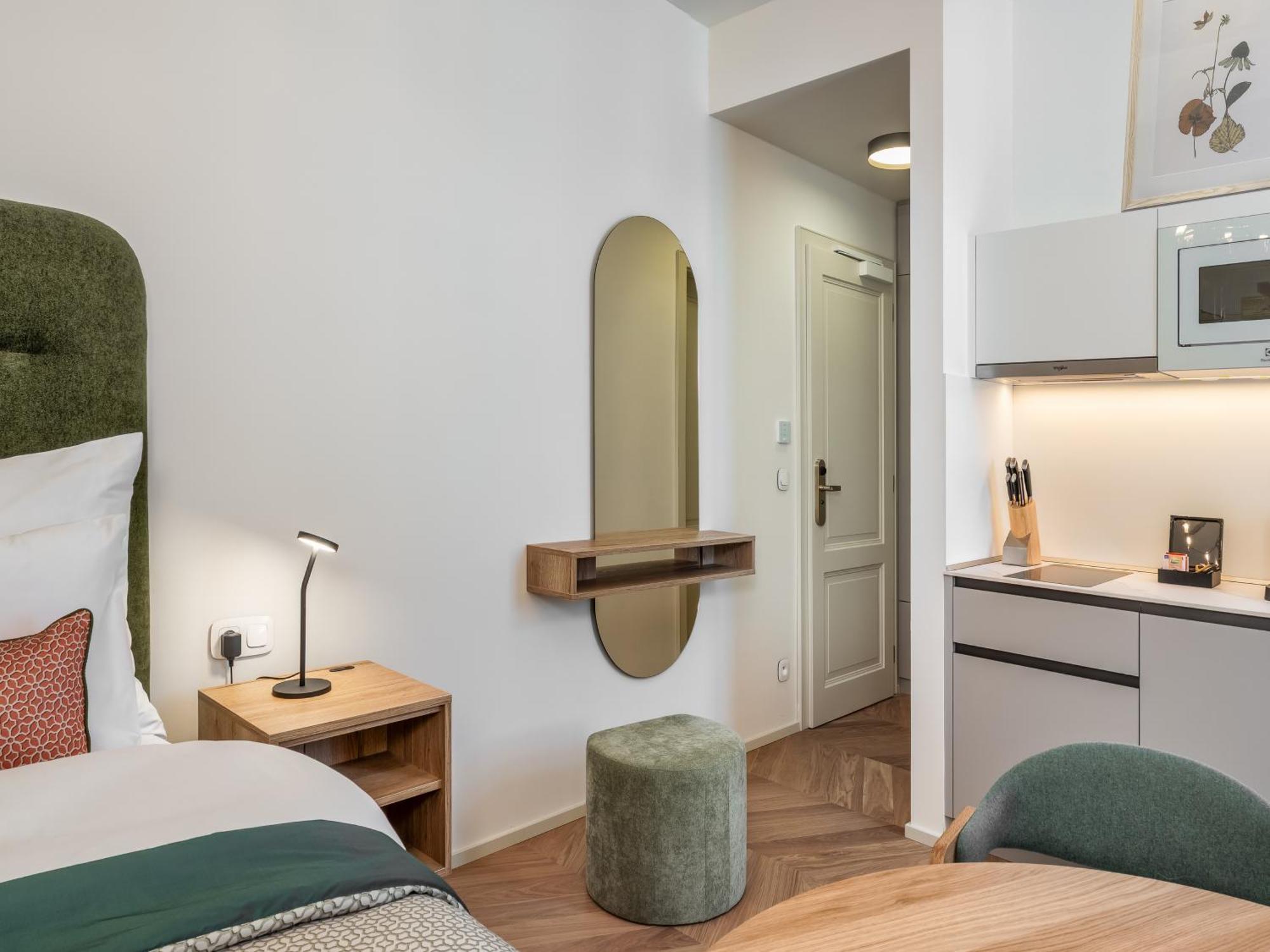 The Botanist Aparthotel 4*