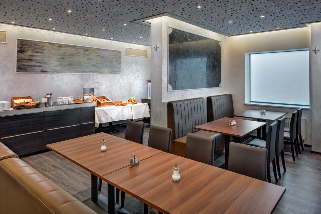 Amedia Express Prague, Trademark Collection By Wyndham Hotel Prague