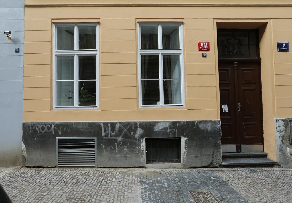 Greg Kampa Praha