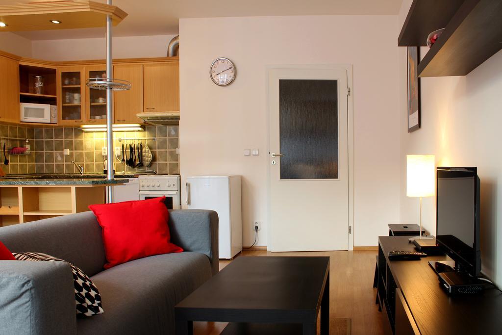 Tomkova I & Iii Apartment *