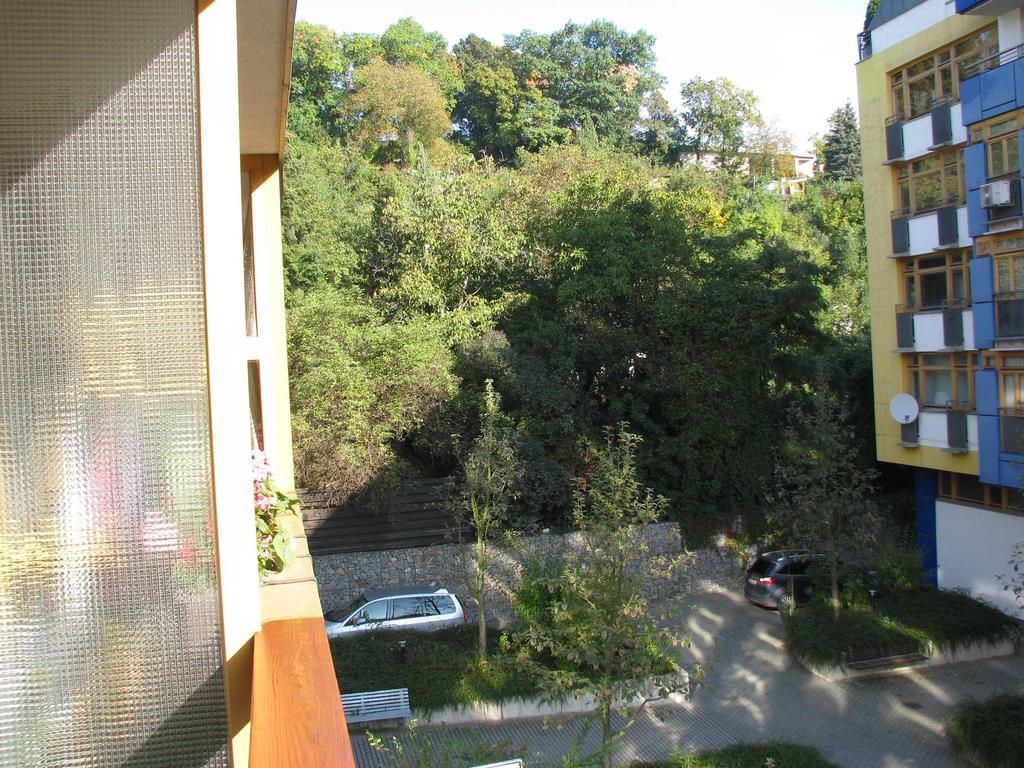 Tomkova I & Iii Apartment