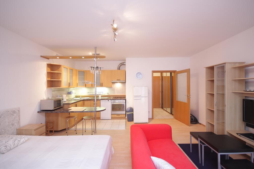 Tomkova I & Iii Apartment
