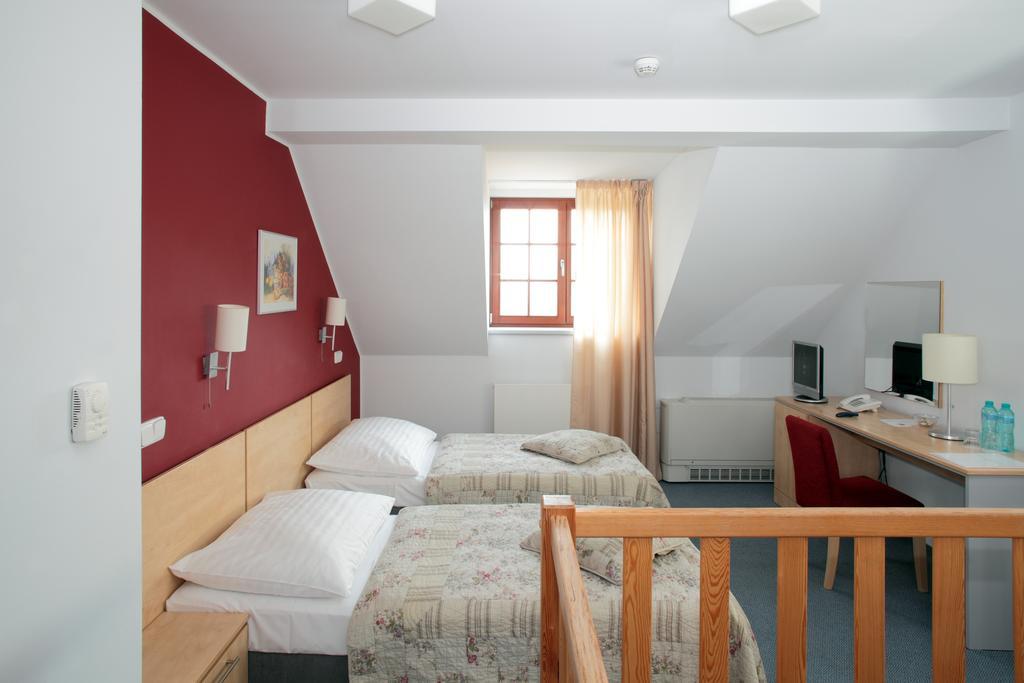 Hotel Chvalska Tvrz